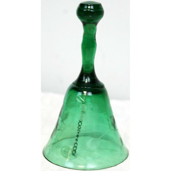 Vintage Green Glass Bell Etched Floral Pattern With Chain Glass Clapper - Picture 2 of 9